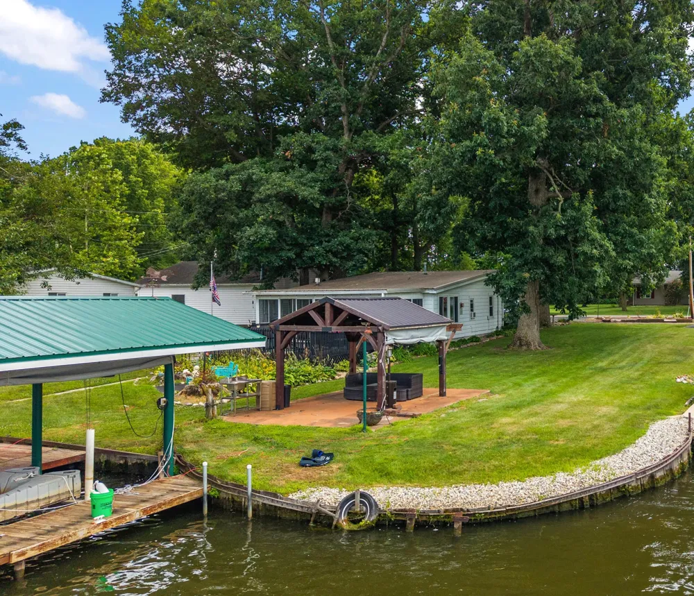 5008 E Shady Point Drive Monticello, IN 47960