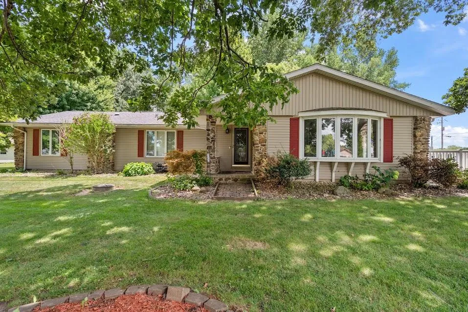 5008 E Shady Point Drive Monticello, IN 47960