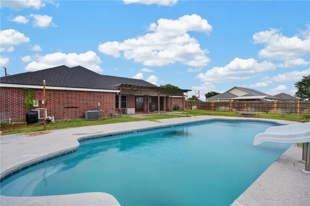 2005 Fm-1717 Kingsville, TX 78363