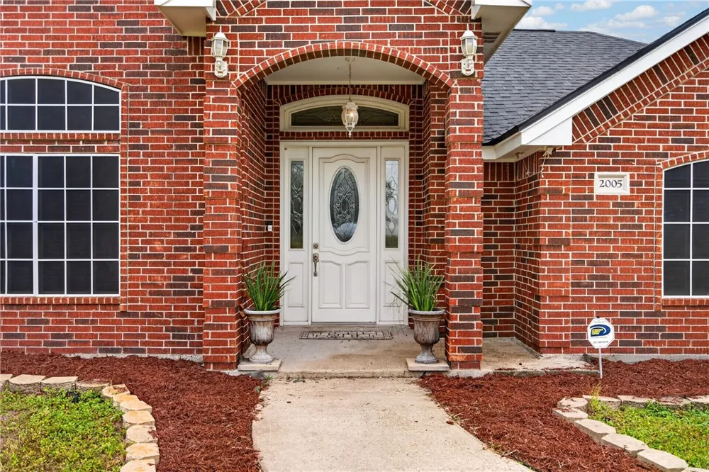 2005 Fm-1717 Kingsville, TX 78363