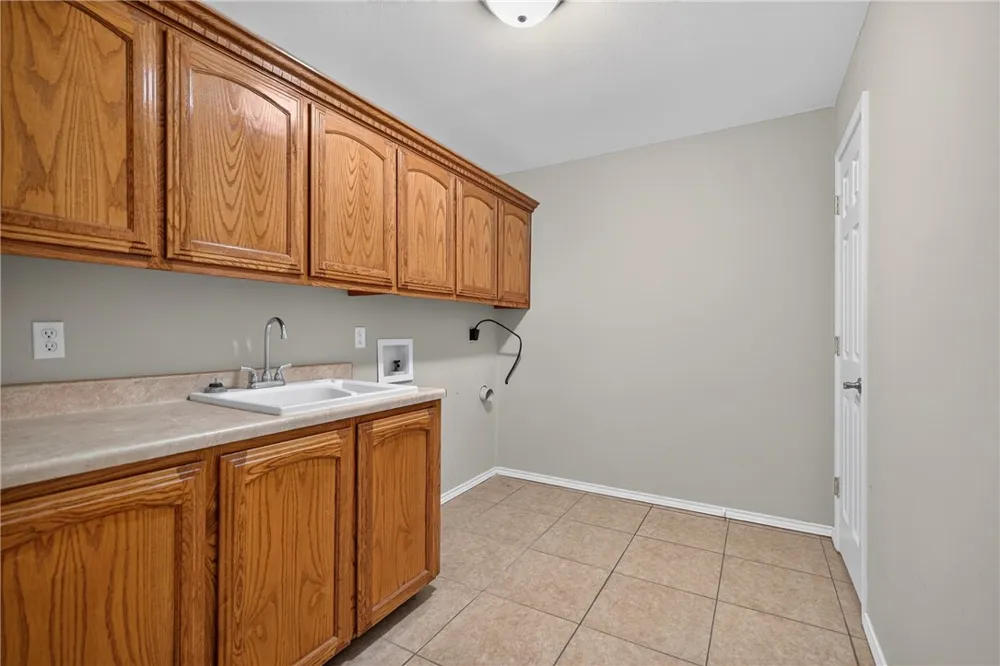 2005 Fm-1717 Kingsville, TX 78363