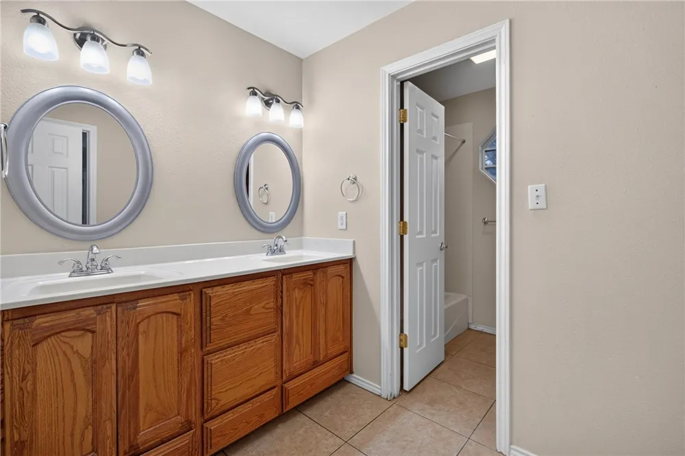 2005 Fm-1717 Kingsville, TX 78363