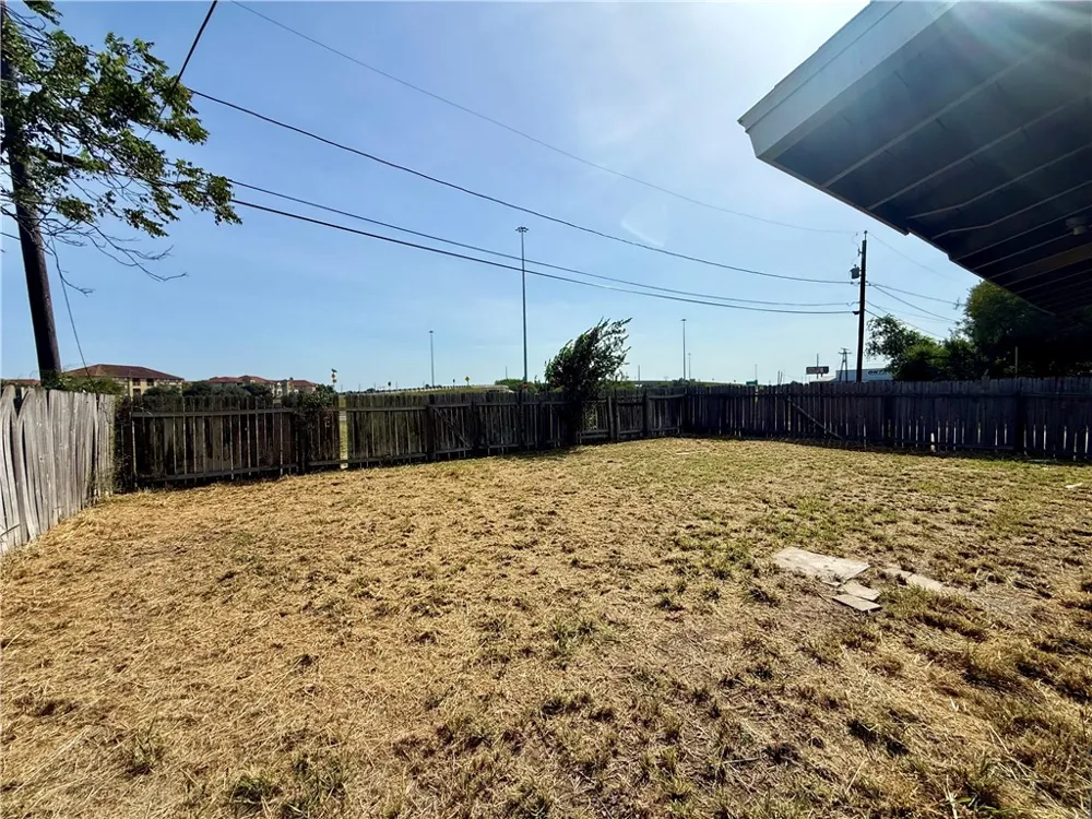 1002 Vernon Drive Corpus Christi, TX 78407