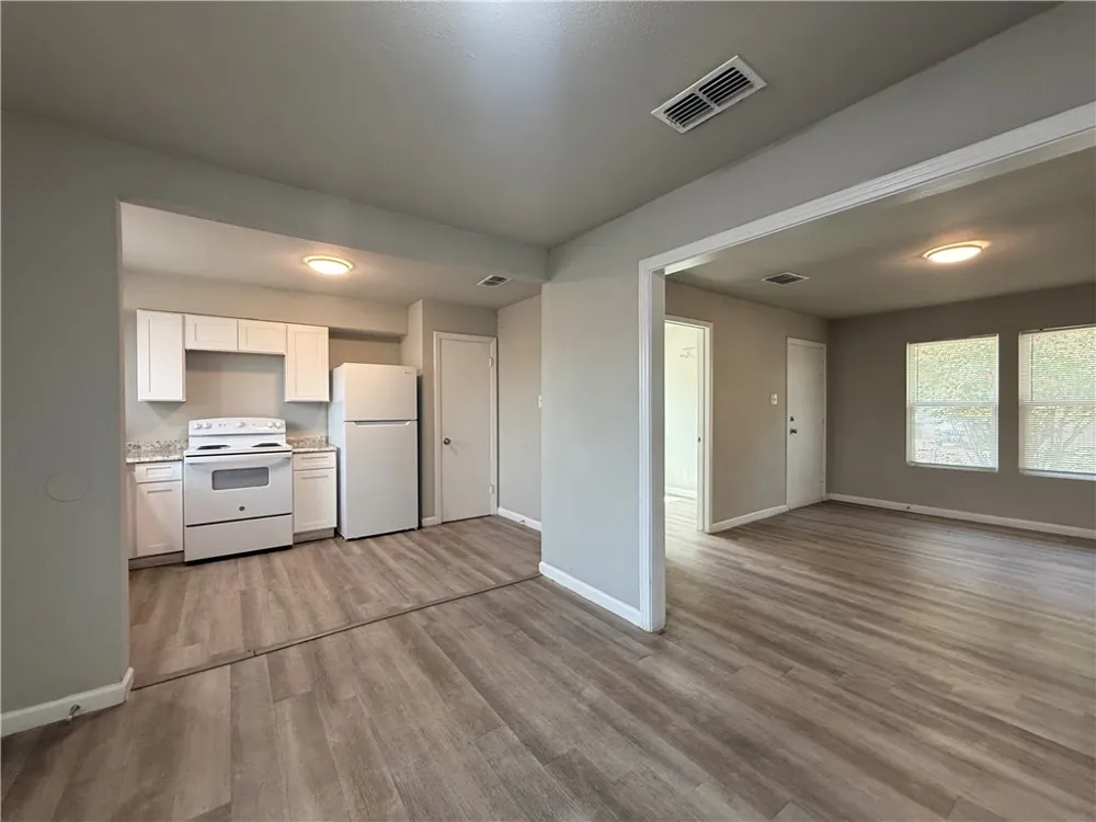 1002 Vernon Drive Corpus Christi, TX 78407