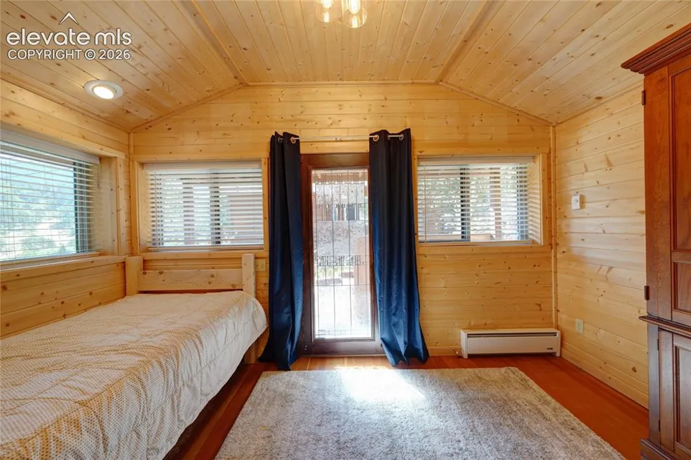 6865 Howard Street Green Mountain Falls, CO 80819