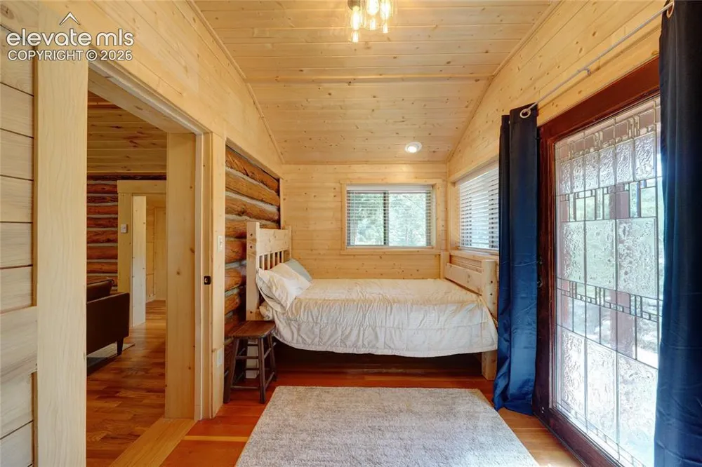 6865 Howard Street Green Mountain Falls, CO 80819