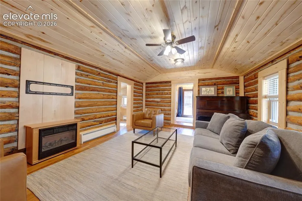 6865 Howard Street Green Mountain Falls, CO 80819
