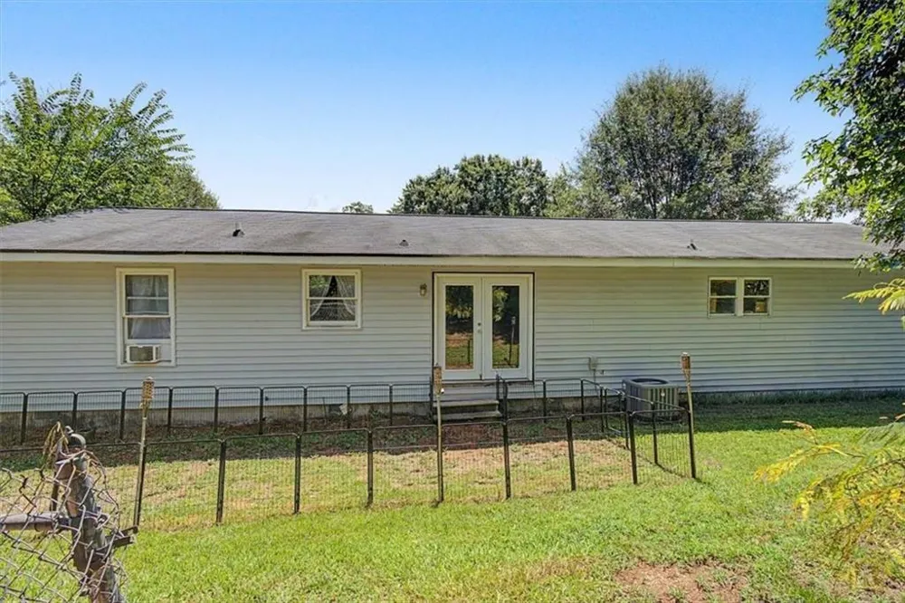 3 Hammond Drive SW Plainville, GA 30733