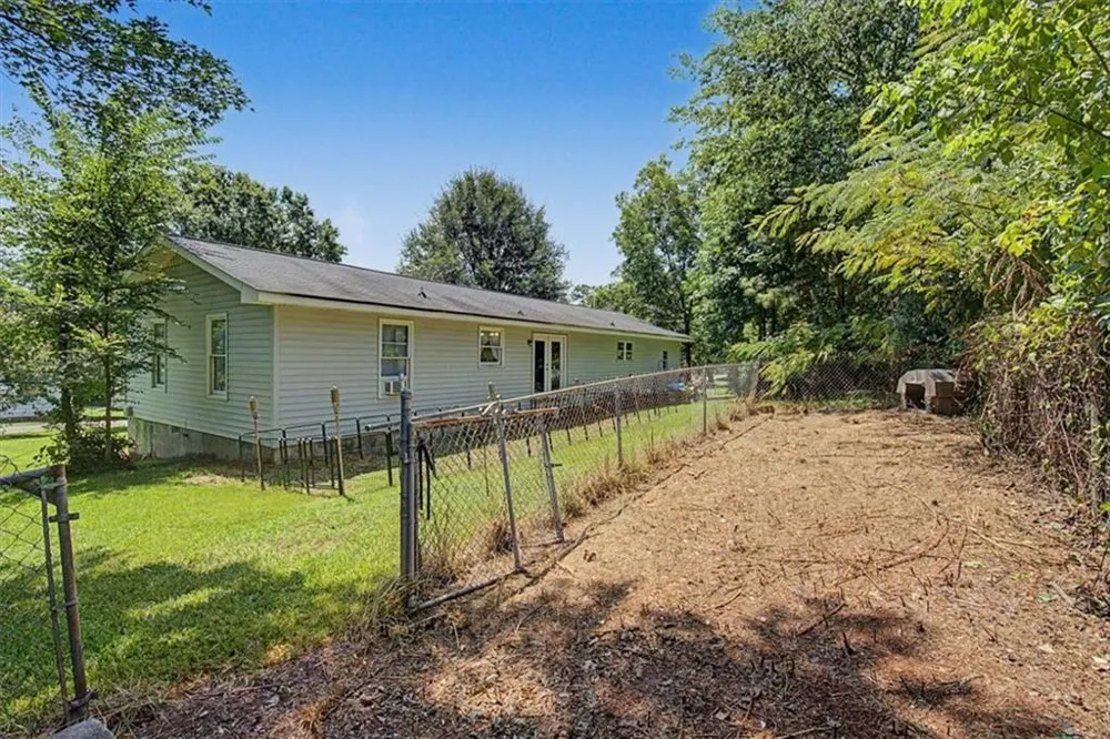 3 Hammond Drive SW Plainville, GA 30733