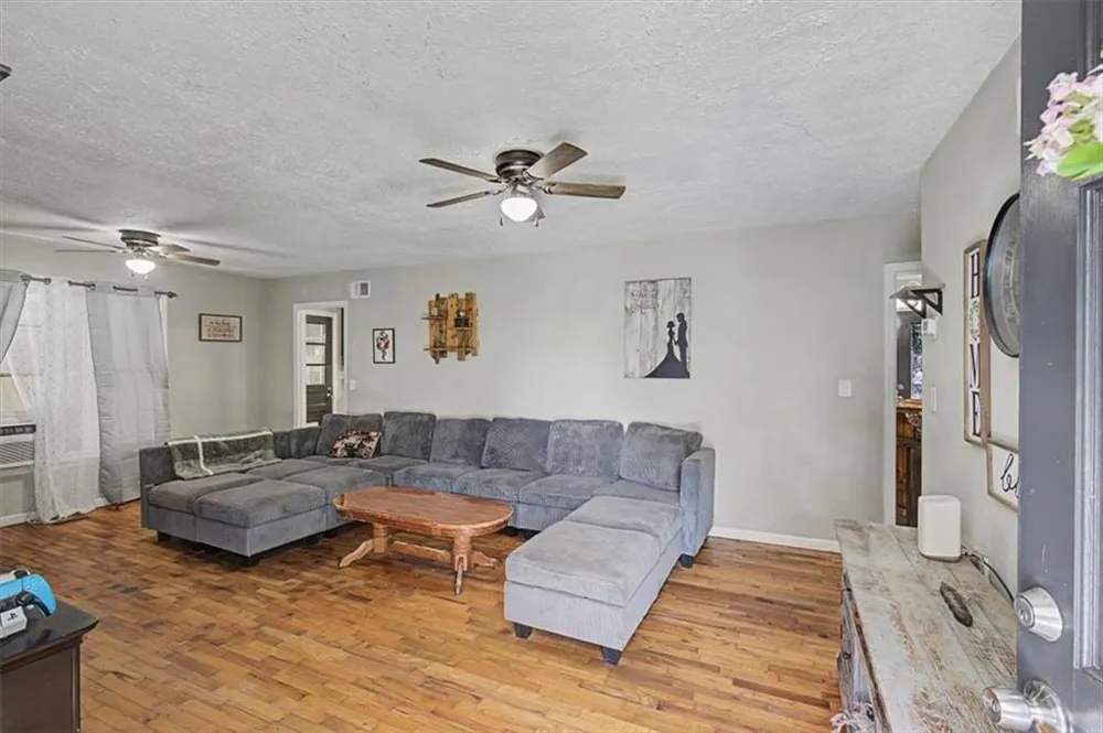 3 Hammond Drive SW Plainville, GA 30733