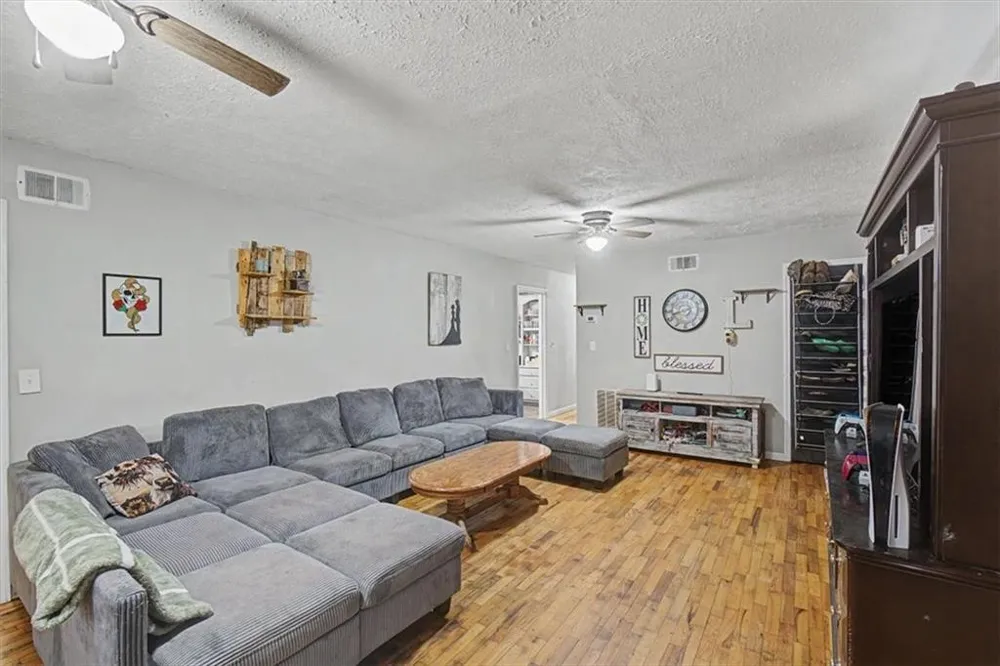 3 Hammond Drive SW Plainville, GA 30733