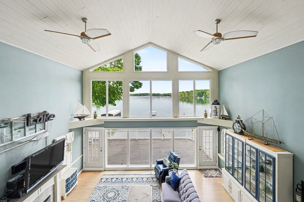 19722 Crescent Beach Road Three Rivers, MI 49093