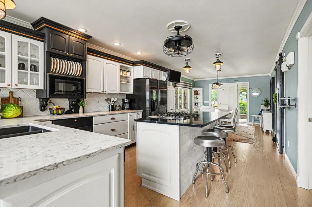 19722 Crescent Beach Road Three Rivers, MI 49093