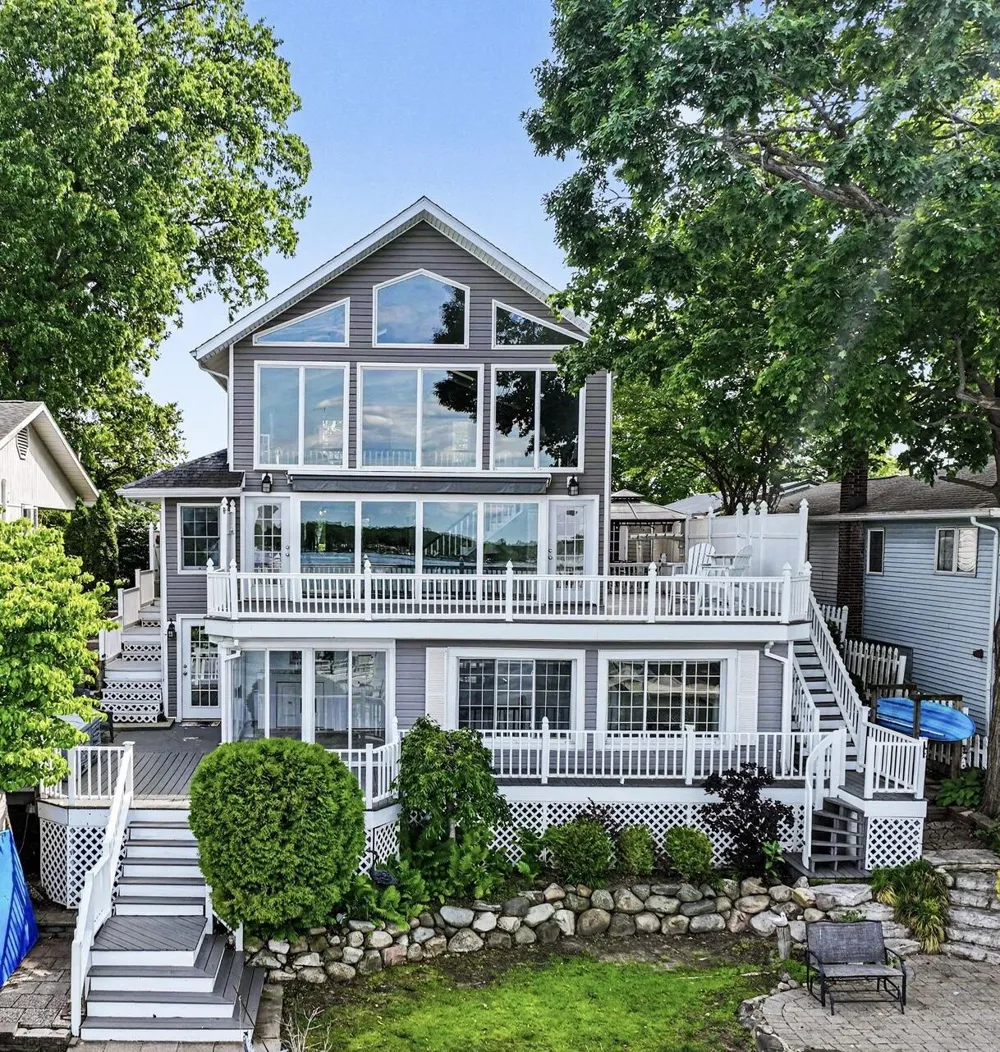 19722 Crescent Beach Road Three Rivers, MI 49093
