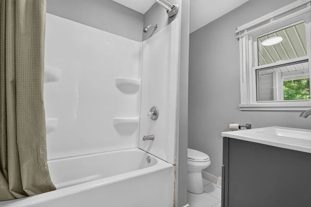 175 S Howell Street Hillsdale, MI 49242