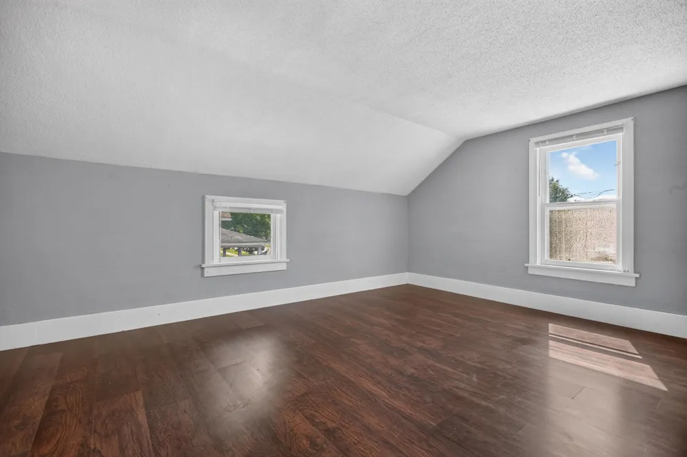 175 S Howell Street Hillsdale, MI 49242