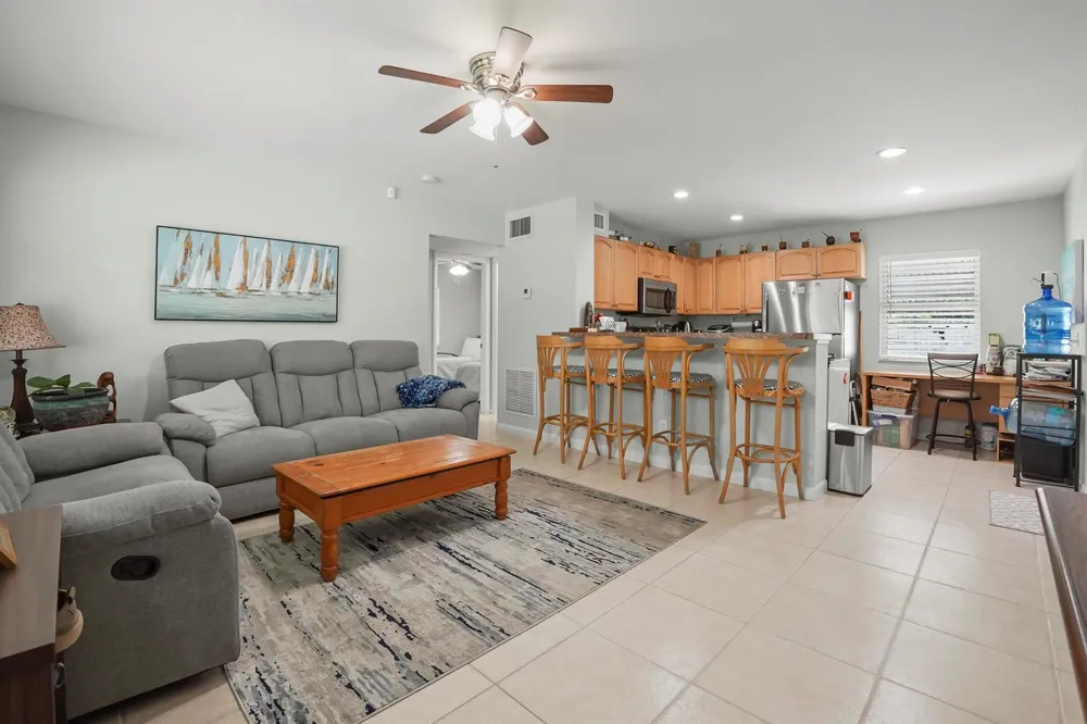 3231 Vassallo Avenue Palm Springs, FL 33461