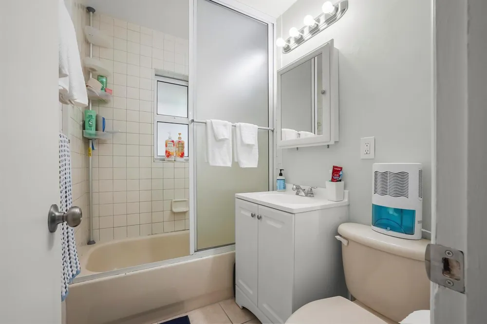 3231 Vassallo Avenue Palm Springs, FL 33461