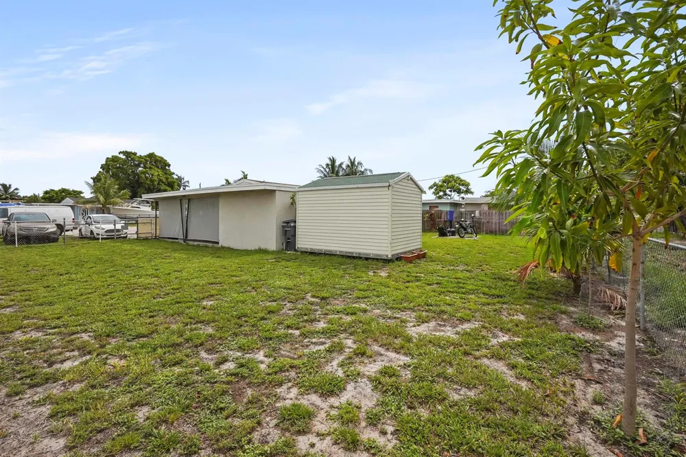 3231 Vassallo Avenue Palm Springs, FL 33461