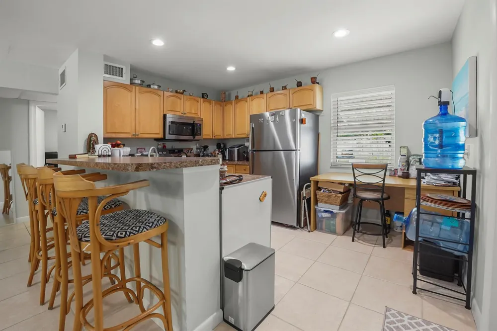 3231 Vassallo Avenue Palm Springs, FL 33461