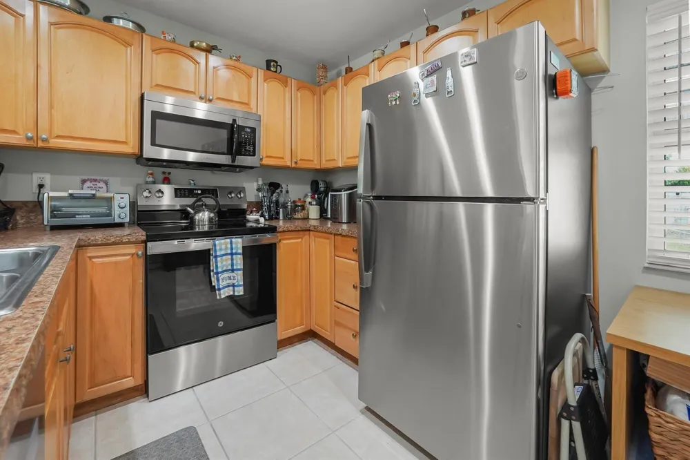 3231 Vassallo Avenue Palm Springs, FL 33461