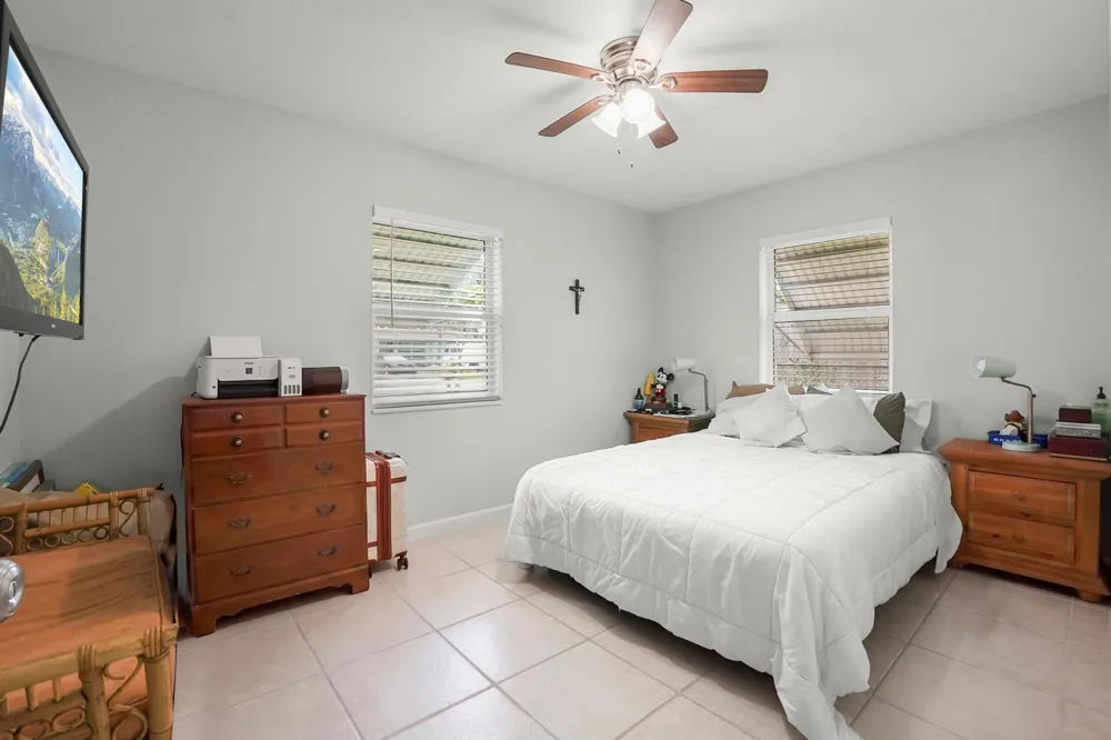 3231 Vassallo Avenue Palm Springs, FL 33461