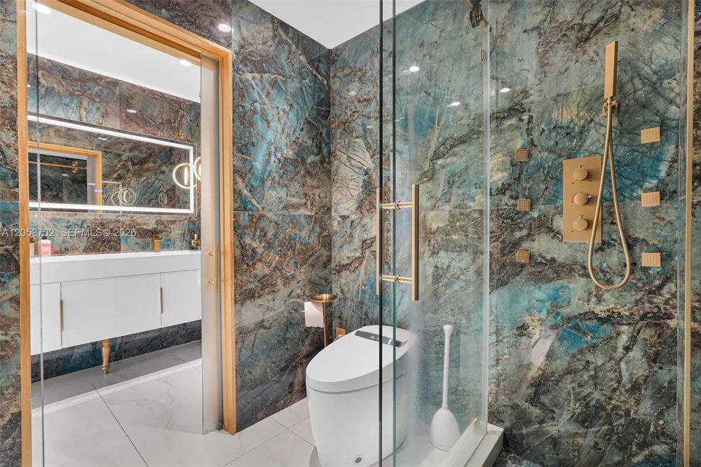 9721 E Bay Harbor Dr #6D Bay Harbor Islands, FL 33154