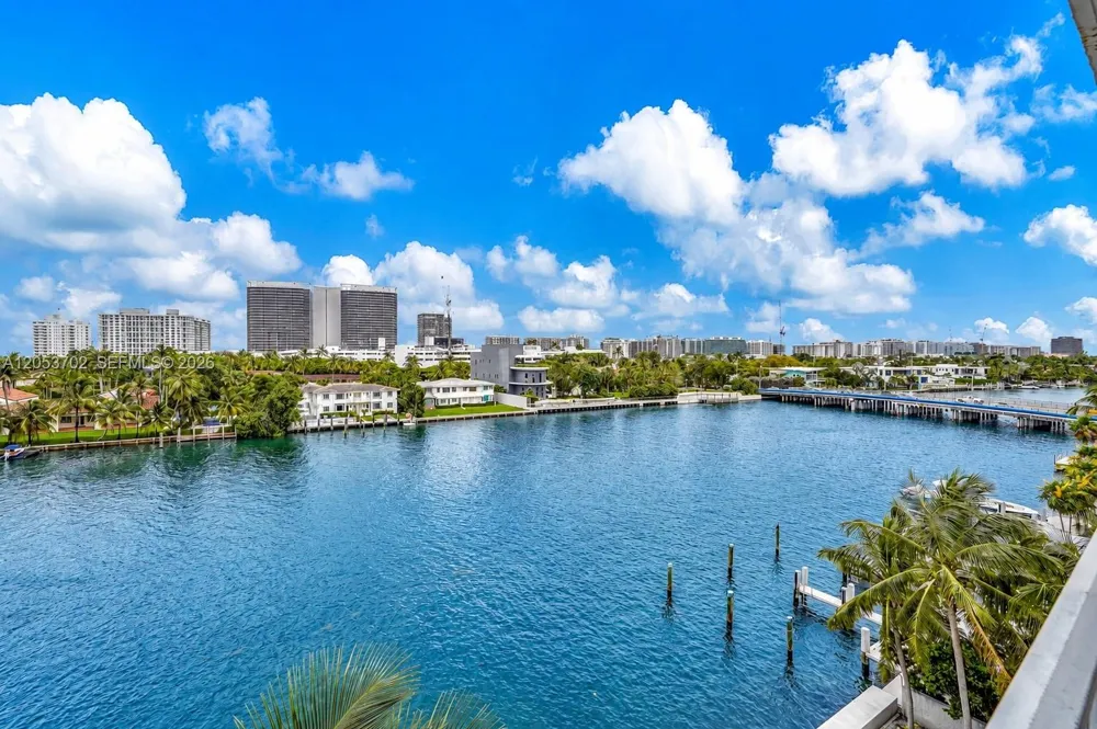 9721 E Bay Harbor Dr #6D Bay Harbor Islands, FL 33154