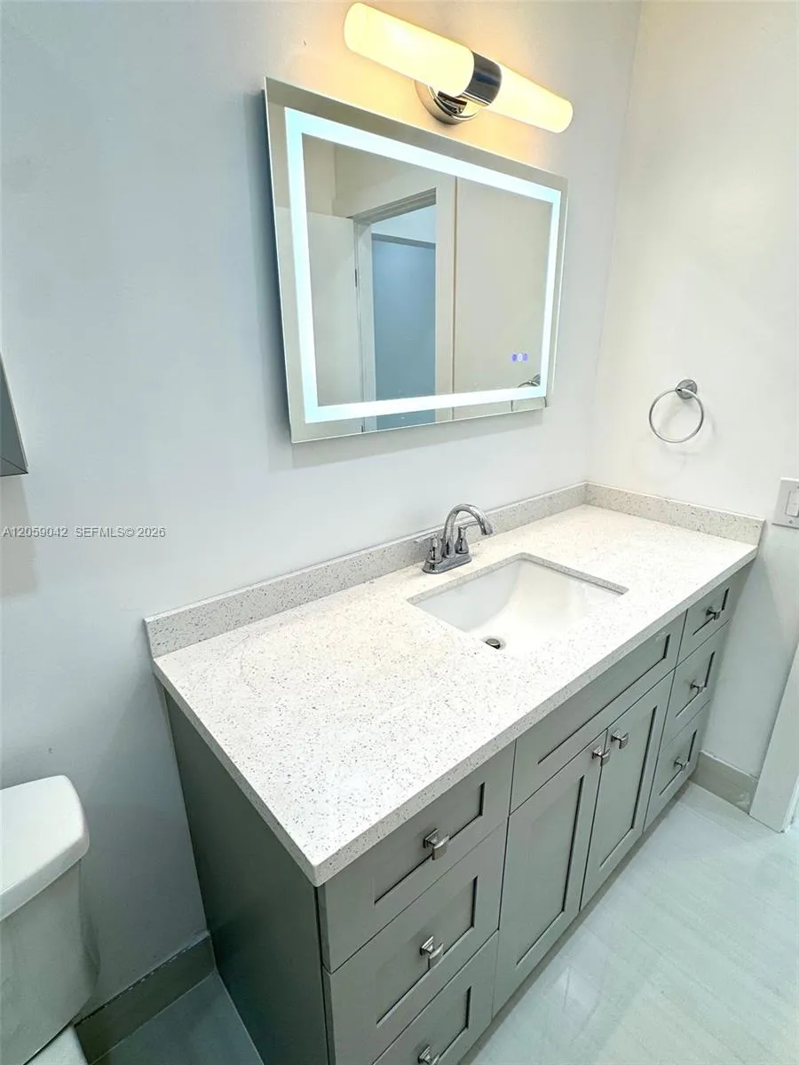 105 NE 30th Ct #105 Wilton Manors, FL 33334