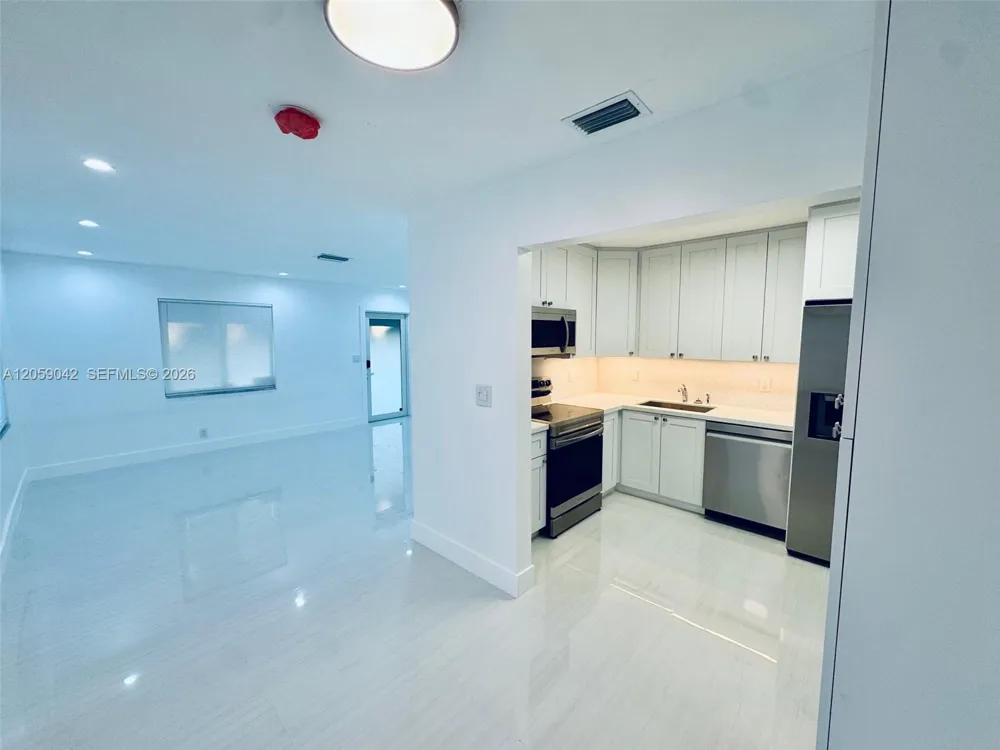 105 NE 30th Ct #105 Wilton Manors, FL 33334