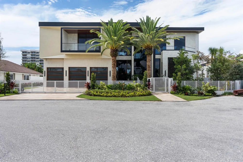 2600 NE 24TH STREET Lighthouse Point, FL 33064