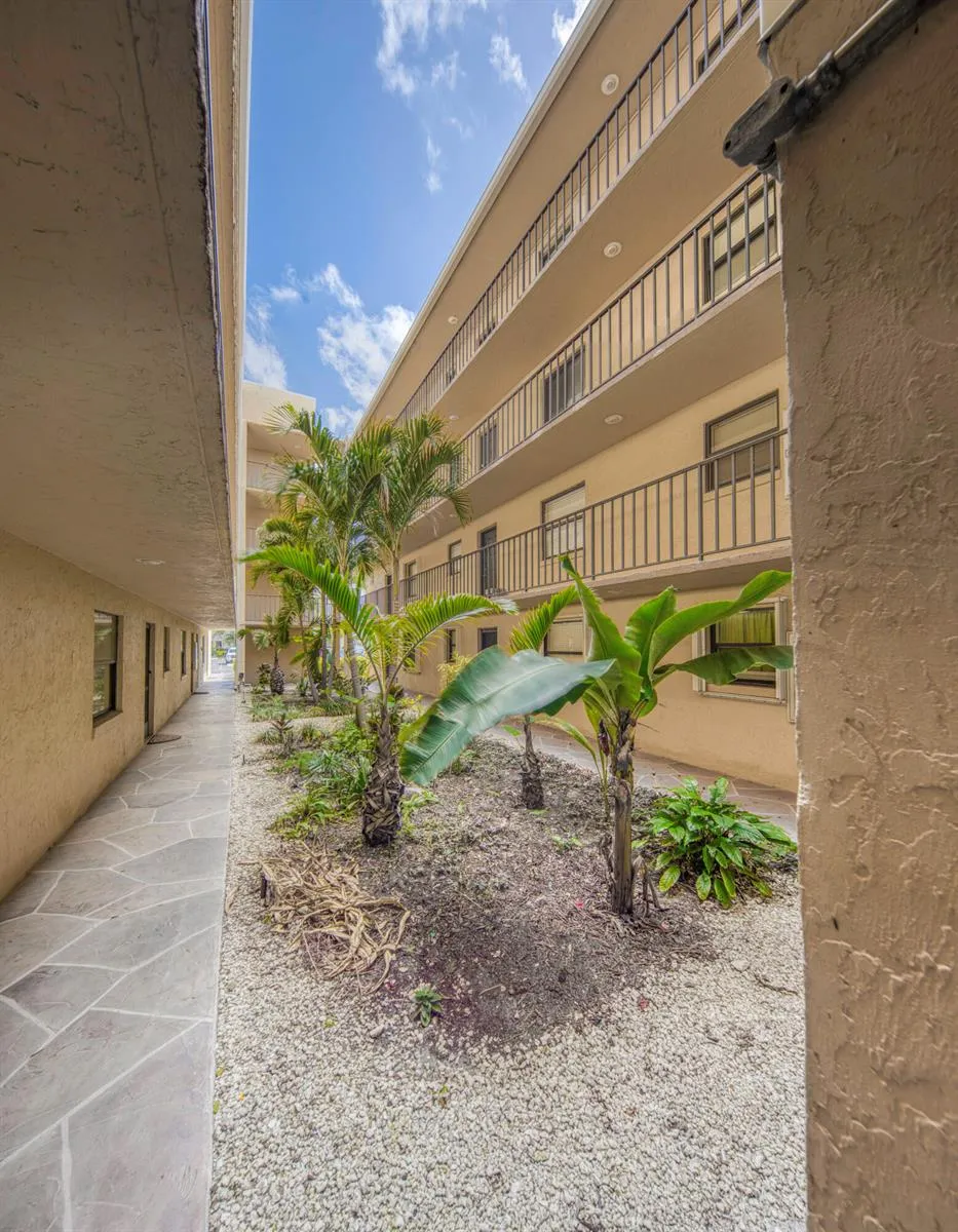 890 FEDERAL Highway #412 Lantana, FL 33462