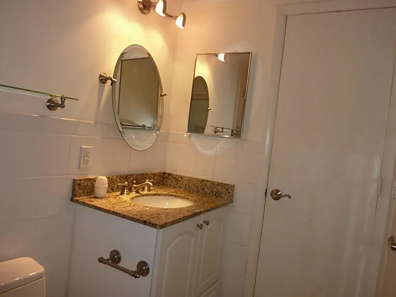 2124 NE 5th Avenue #103 Wilton Manors, FL 33305