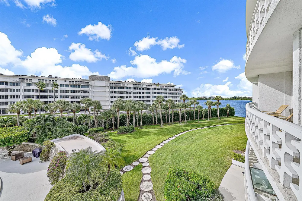2760 S Ocean Boulevard #310 Palm Beach, FL 33480