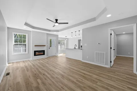 8635 Kingman Ct