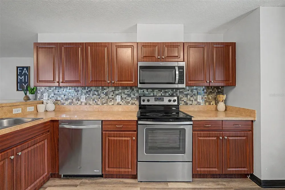 15373 CALLISTA LANE Dade City, FL 33523