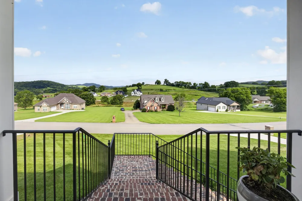 545 Bridle Path Ln Hartsville, TN 37074