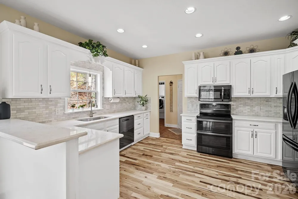 36 Ivy Cove Road Fairview, NC 28730