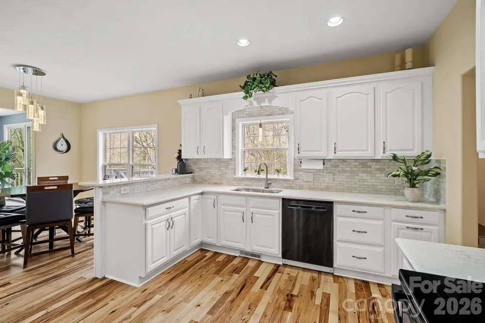 36 Ivy Cove Road Fairview, NC 28730