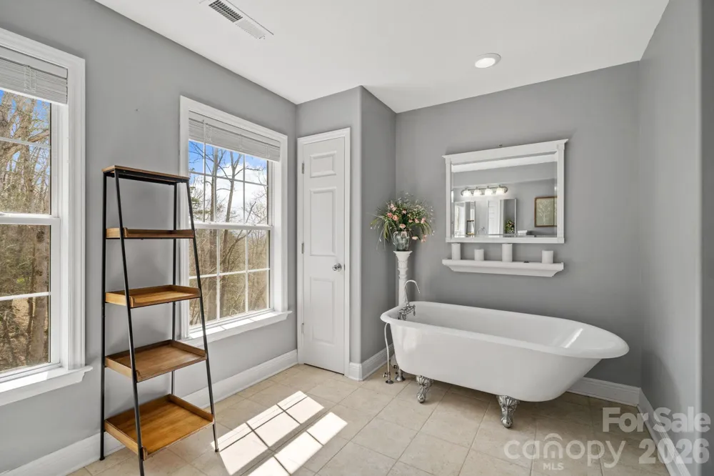 36 Ivy Cove Road Fairview, NC 28730