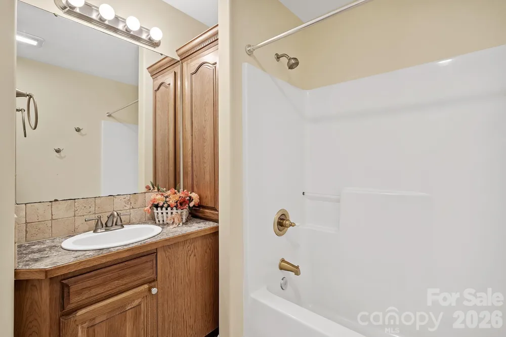 36 Ivy Cove Road Fairview, NC 28730