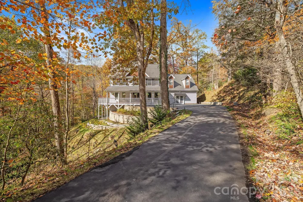 36 Ivy Cove Road Fairview, NC 28730