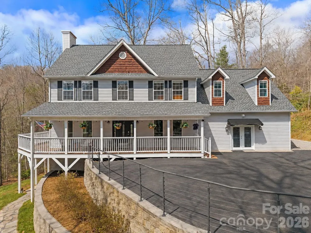 36 Ivy Cove Road Fairview, NC 28730