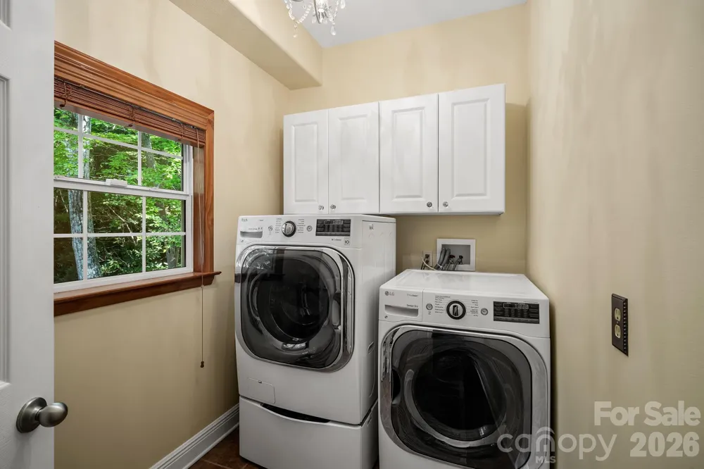 36 Ivy Cove Road Fairview, NC 28730