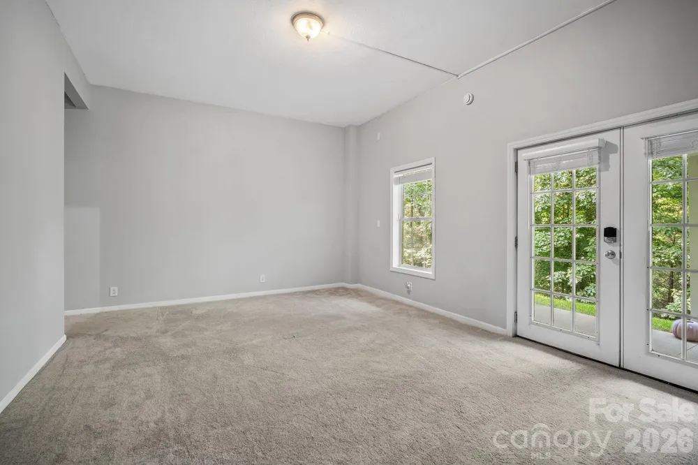 36 Ivy Cove Road Fairview, NC 28730