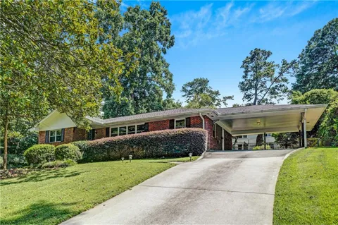 2127 Desmond Drive