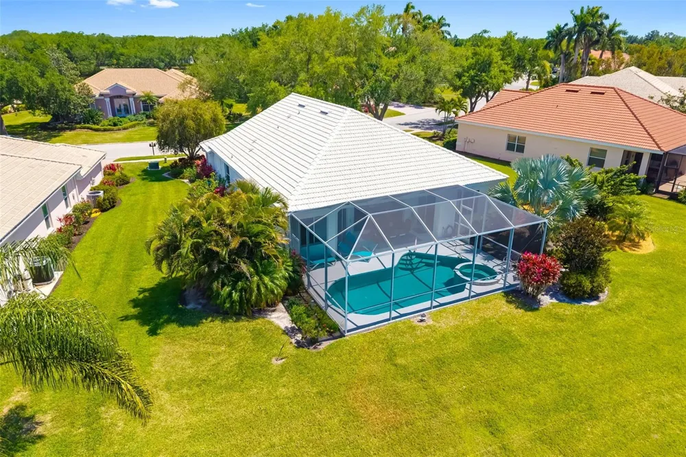 6413 GRAND POINT AVENUE Bradenton, FL 34201