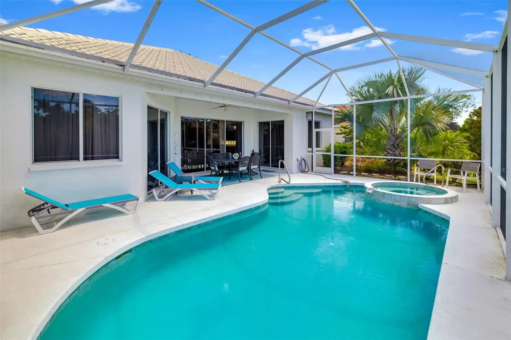 6413 GRAND POINT AVENUE Bradenton, FL 34201