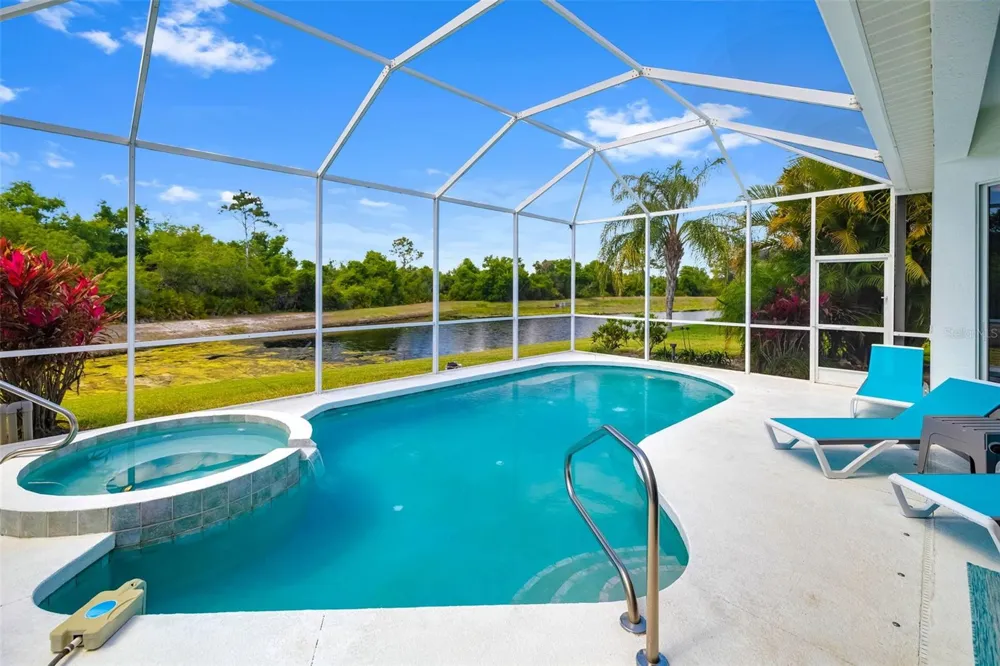 6413 GRAND POINT AVENUE Bradenton, FL 34201