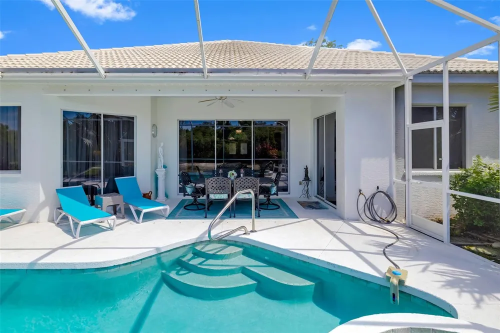 6413 GRAND POINT AVENUE Bradenton, FL 34201